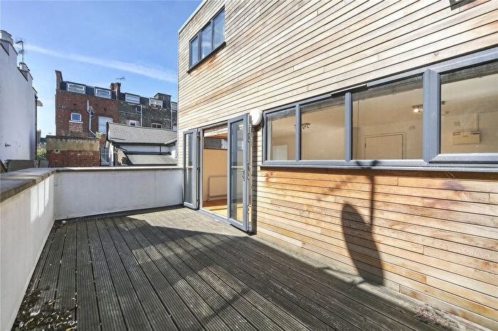 2 Bedroom Maisonette To Rent In Chalk Farm Road, Camden, London, NW1