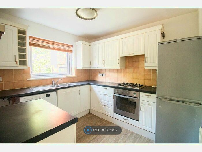 2 Bedroom Flat To Rent In Norfolk Walk, Leicester, LE3
