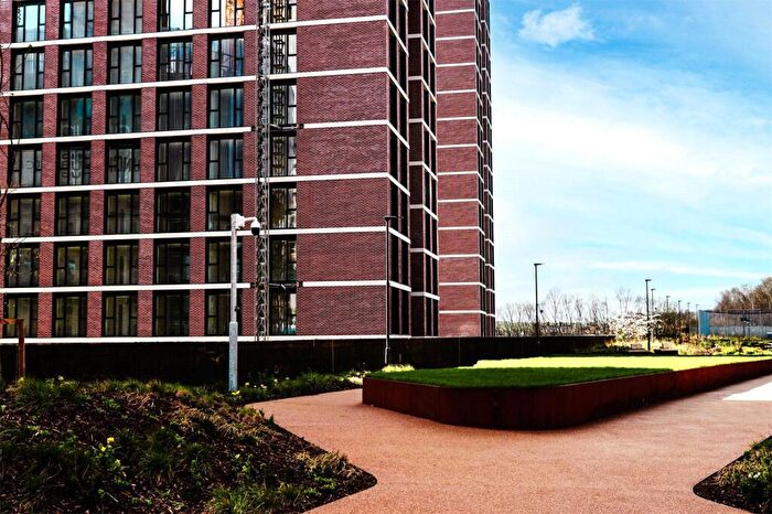 2 Bedroom Apartment To Rent In Uncle Leeds, Whitehall, LS12
