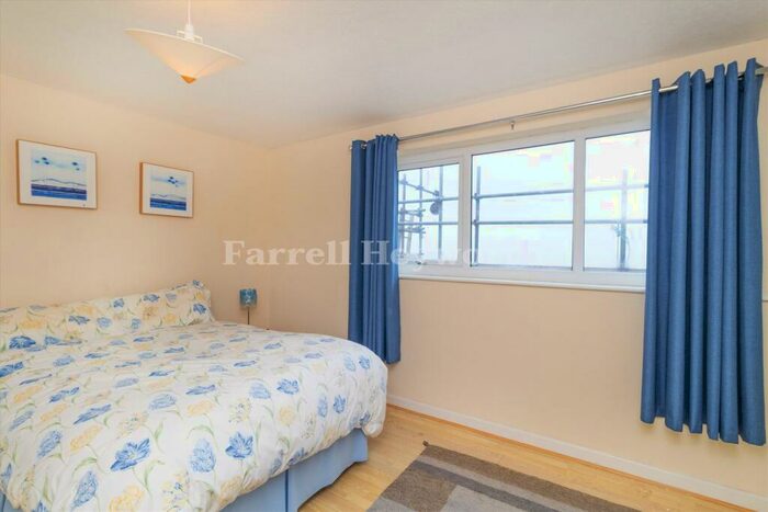 2 Bedroom Flat For Sale In Queens Promenade, Blackpool, FY2