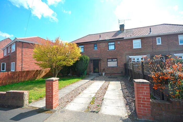 3 Bedroom Semi-Detached House For Sale In Wharfedale Avenue, Washington, NE37