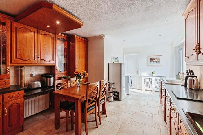 2 Bedroom Detached House For Sale In Lawrence Avenue, Lytham St. Annes, Lancashire, FY8