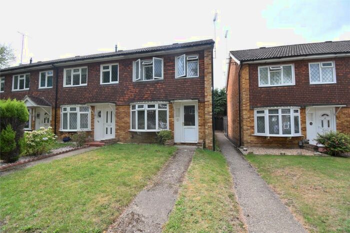 3 Bedroom End Of Terrace House To Rent In Quebec Gardens, Blackwater, Camberley, Hampshire, GU17