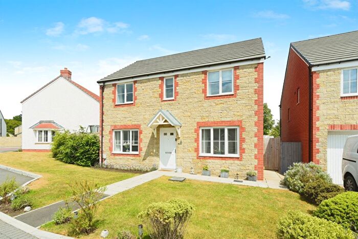 4 Bedroom Detached House For Sale In Wrag View, Highworth, Swindon, SN6