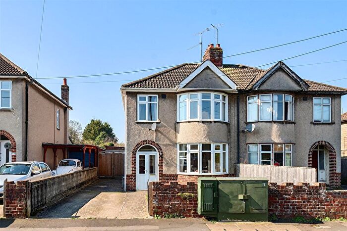 3 Bedroom Semi Detached House For Sale In Greenway Lane, Chippenham, SN15