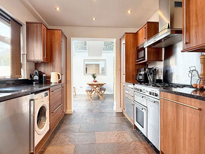 4 Bedroom Detached House For Sale In Main Road, Marchwood, SO40