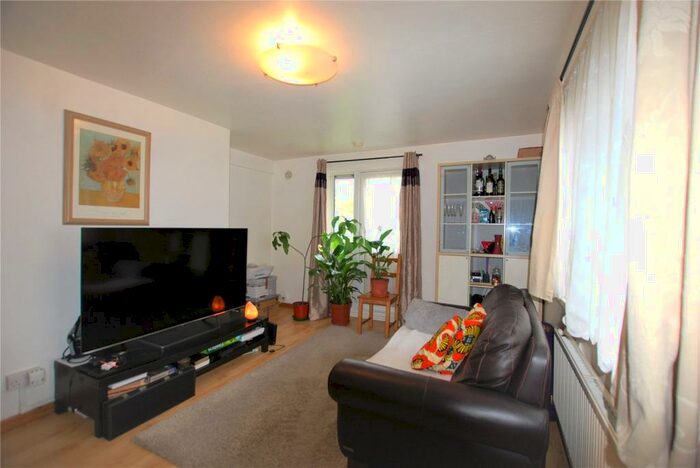 1 Bedroom Apartment To Rent In Vermont Road, London, SE19