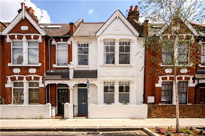 3 Bedroom Terraced House For Sale In Galloway Road, London, W12