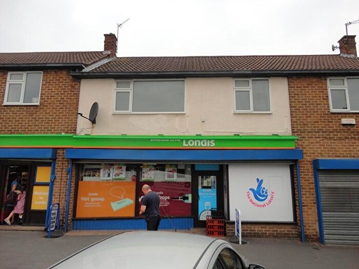 2 Bedroom Flat To Rent In Silverdale Drive, Leicester, Leicestershire, LE4