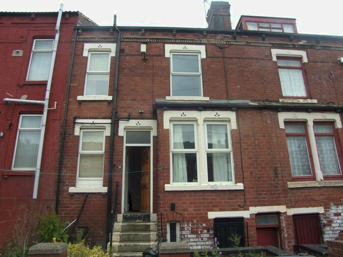 2 Bedroom Terraced House For Sale In Sutherland Terrace, Leeds, LS9