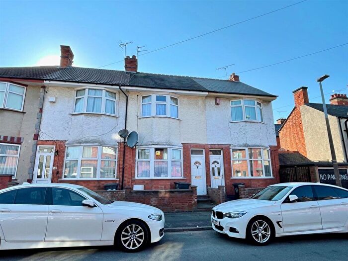 3 Bedroom Terraced House To Rent In Rowsley Street, Leicester, LE5