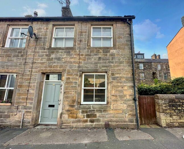 2 Bedroom End Of Terrace House To Rent In St. Johns Street, Silsden, BD20