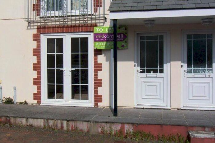 1 Bedroom Flat To Rent In The Square, Truro, TR2