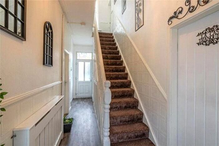 4 Bedroom Detached House For Sale In Staveley Road, Wolverhampton, West Midlands, WV1