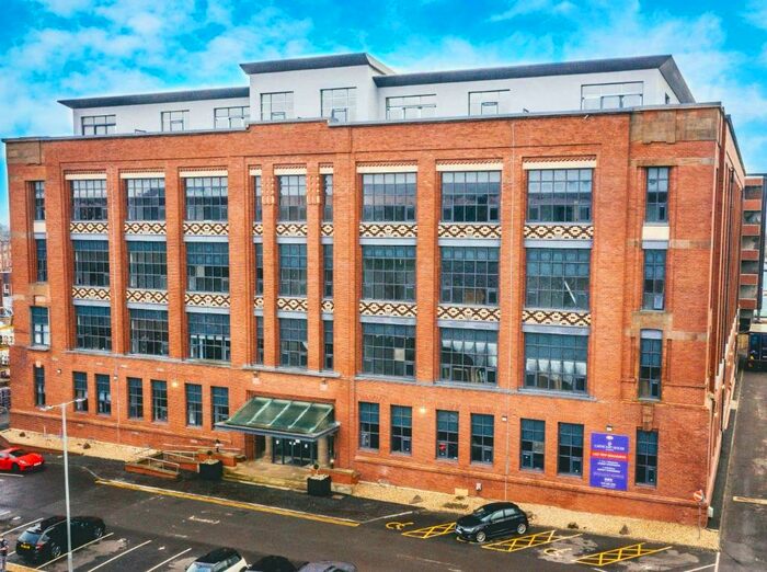 2 Bedroom Flat To Rent In Inverlair Avenue, Glasgow, G43