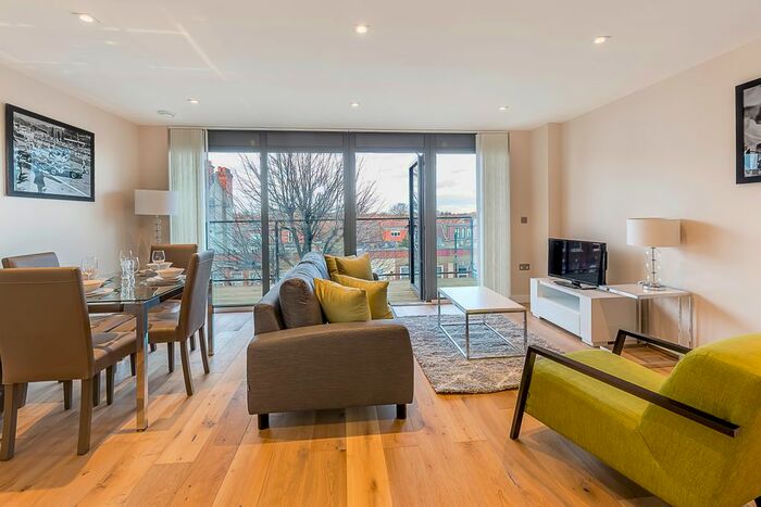 2 Bedroom Flat To Rent In Alpha House, Uxbridge Road, Ealing Common, London, W5