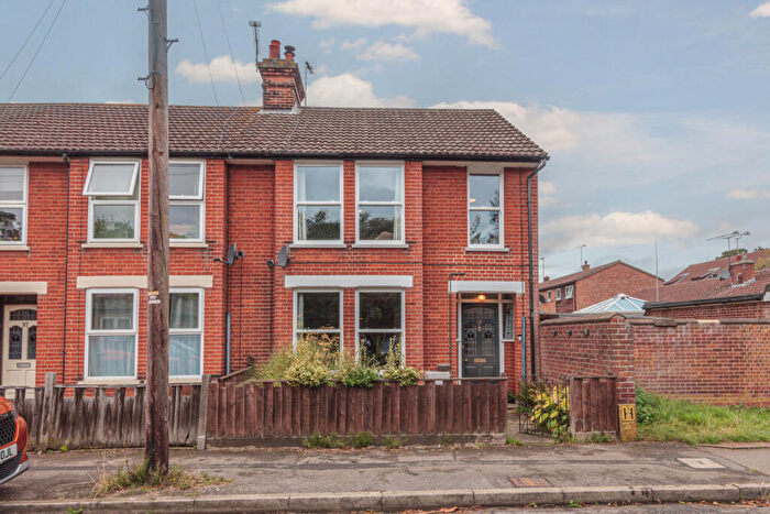 2 Bedroom End Of Terrace House For Sale In Roundwood Road, Ipswich, IP4
