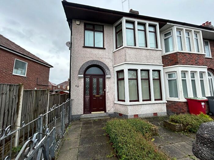 3 Bedroom End Of Terrace House To Rent In Poulton Old Road, Blackpool, Lancashire, FY3