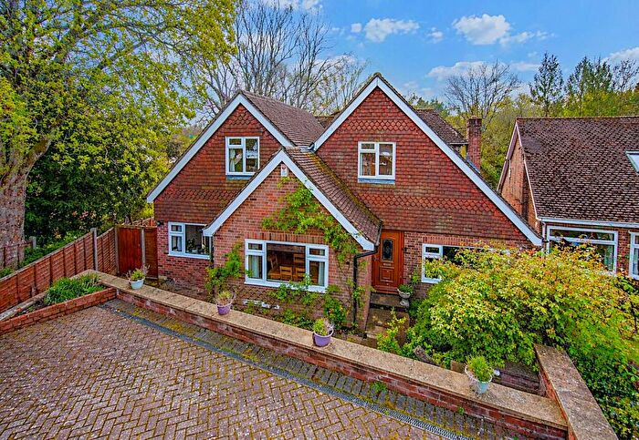 5 Bedroom Detached House For Sale In Bassett, Southampton, SO16