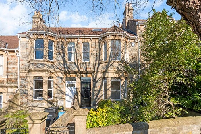 4 Bedroom Terraced House To Rent In Shakespeare Avenue, Bath, BA2