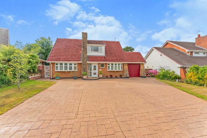 3 Bedroom Detached House For Sale In Blakeley Court, Raby Mere, Wirral, CH63