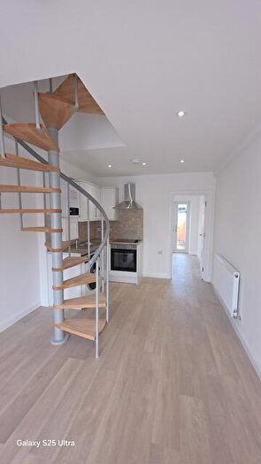 2 Bedroom House To Rent In Clydesdale, Enfield, EN3