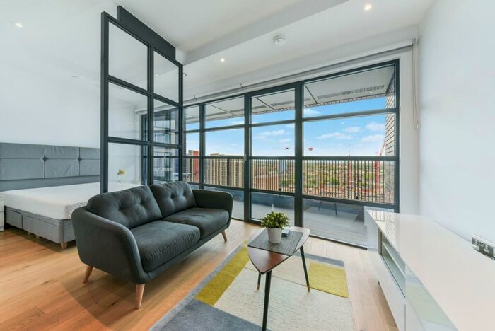 Apartment To Rent In Bridgewater House, London City Island, London, E14