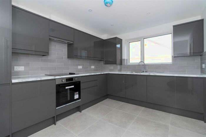 3 Bedroom Maisonette To Rent In Broadwater Street East, Broadwater, Worthing, BN14