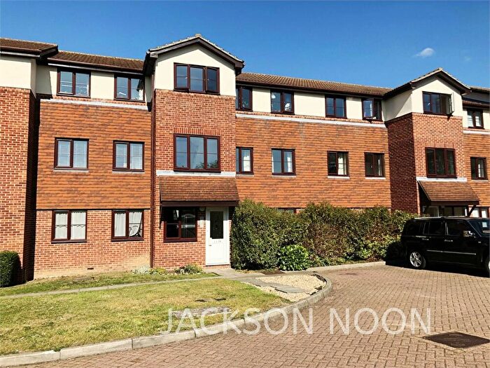 1 Bedroom Flat To Rent In Yeomanry Close, Epsom, KT17
