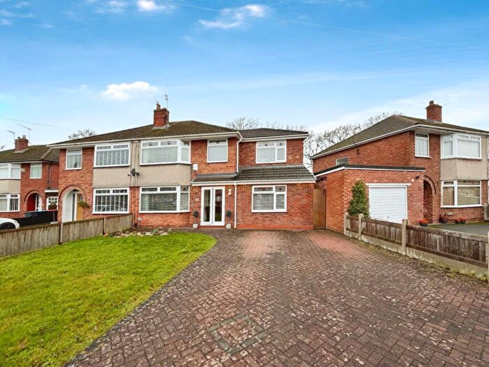 4 Bedroom Semi Detached House For Sale In Eddisbury Road, Whitby, CH66