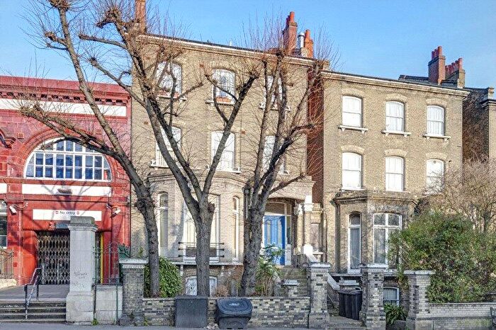 2 Bedroom Apartment To Rent In Haverstock Hill, Belsize Park, London, NW3