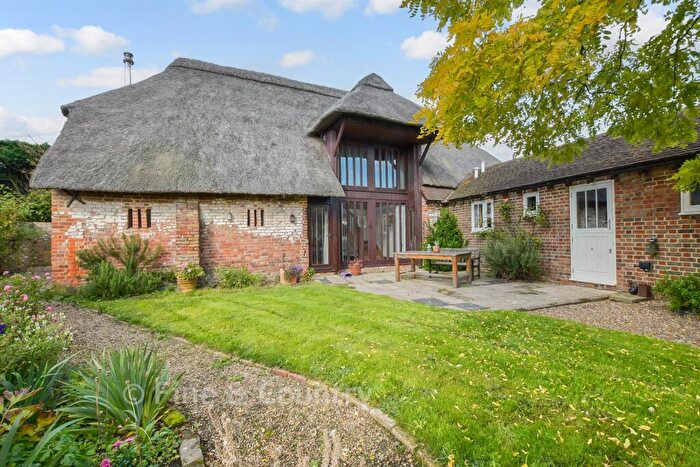 5 Bedroom Barn Conversion For Sale In Cop Street Road, Ash, Canterbury, Kent, CT3