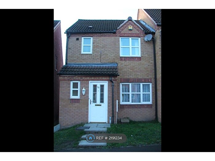 3 Bedroom Semi-Detached House To Rent In Edmonstone Crescent, Nottingham, NG5