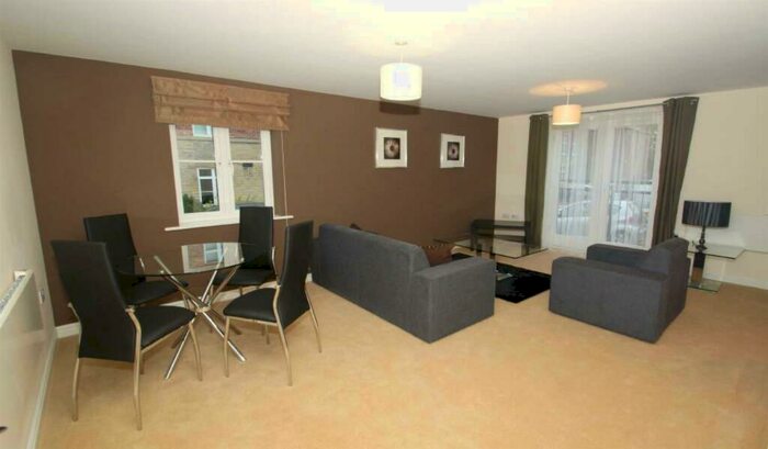 1 Bedroom Flat To Rent In Winker Green, Stanningley Road, LS12