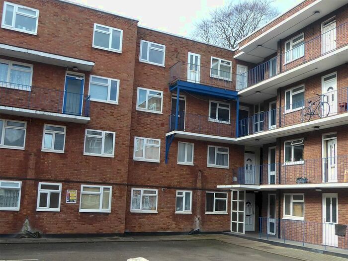 Studio To Rent In High Street South, Dunstable LU6