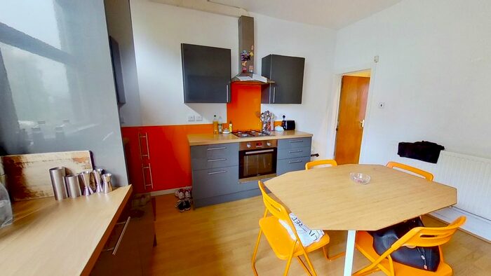 4 Bedroom Terraced House To Rent In Church Street, Kirkstall, Leeds, LS5