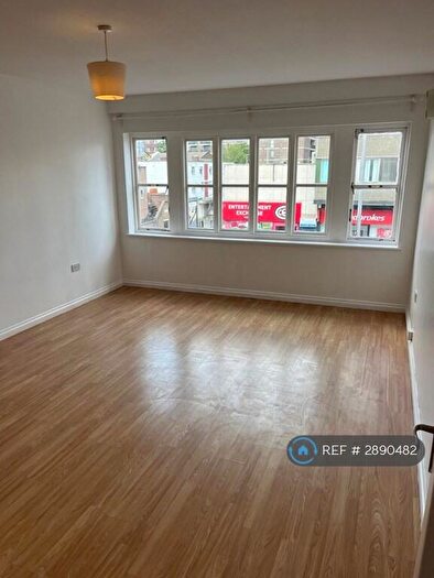 1 Bedroom Flat To Rent In Station Parade, Barking, IG11