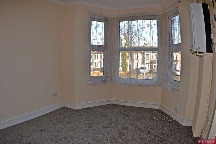 1 Bedroom Flat To Rent In Northbrook Road, Ilford, IG1