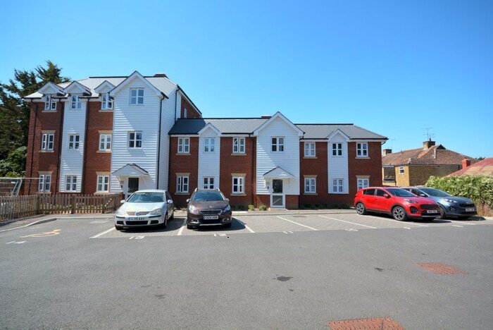 2 Bedroom Flat To Rent In Ramsgate Road, Margate, CT9