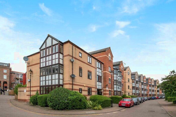 2 Bedroom Apartment To Rent In Reading, Berkshire, RG1