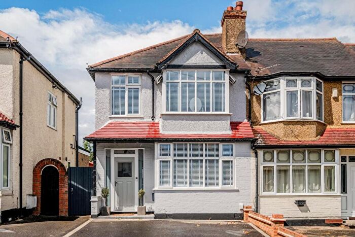 3 Bedroom End Of Terrace House For Sale In Stoneleigh Avenue, Worcester Park, KT4