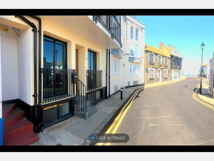 2 Bedroom Maisonette To Rent In Harbour Street, Broadstairs, CT10