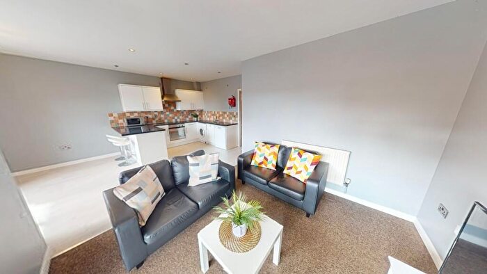 2 Bedroom Flat To Rent In Royal Victoria Court, Gamble Street, Nottingham, NG7
