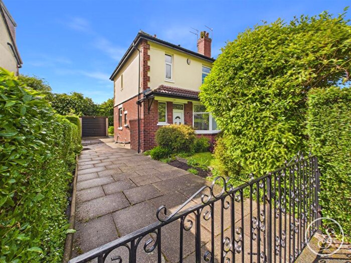 3 Bedroom Semi-Detached House For Sale In Austhorpe Drive, Leeds, LS15