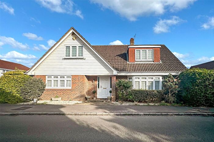 3 Bedroom Detached House For Sale In Chestnut Close, Angmering, West Sussex, BN16