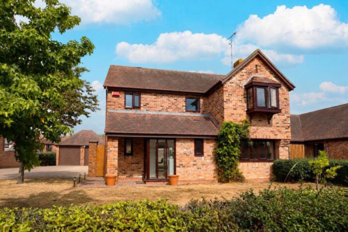 4 Bedroom Detached House For Sale In The Wardens, Kenilworth, CV8