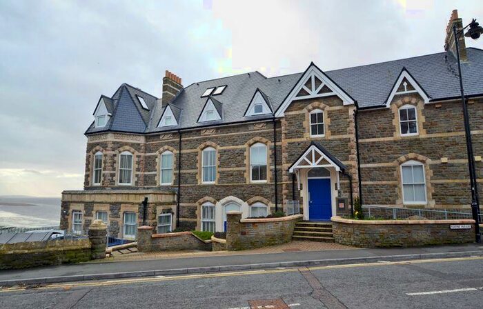 2 Bedroom Flat To Rent In Marine Parade, Clevedon, BS21