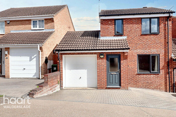 3 Bedroom Link Detached House For Sale In Gatcombe Close, Chatham, ME5