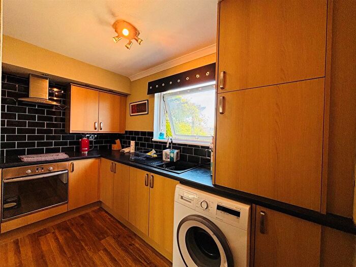2 Bedroom End Of Terrace House For Sale In Priests Road, Swanage, BH19 - Photo 10