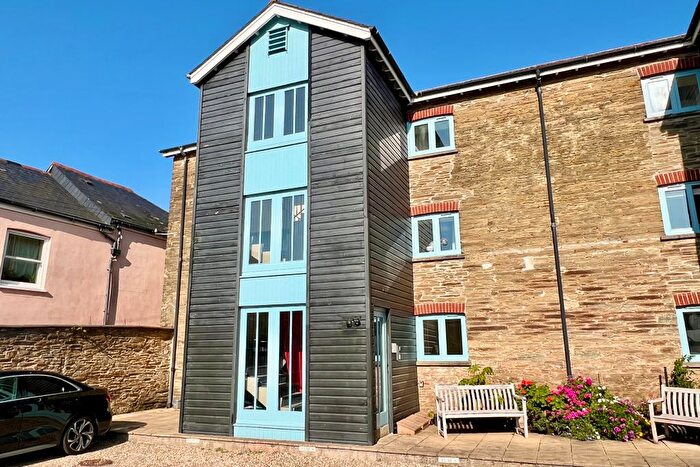 2 Bedroom Flat To Rent In Kingsbridge, Devon, TQ7